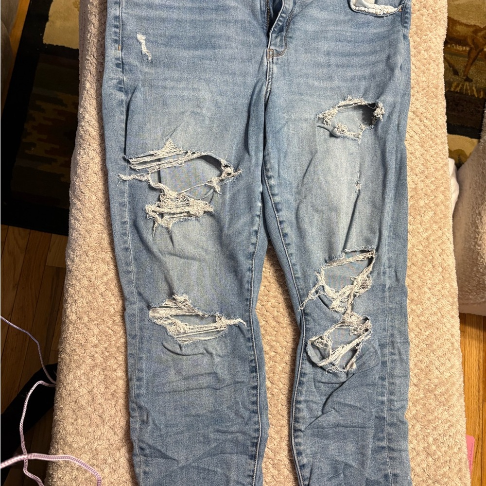 American Eagle Outfitters Light Blue Distressed Boyfriend Jeans